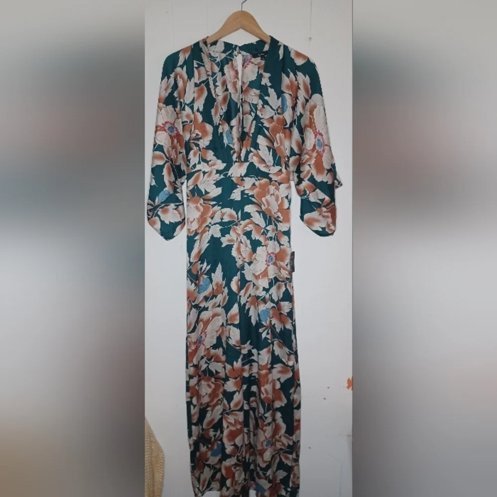 Lulu's Teal and Cream Floral Long Sleeve Dress